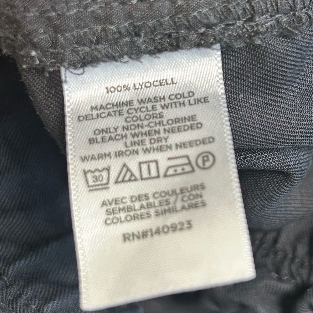 Loft black paperbag drawstring pull on shorts siz… - image 6